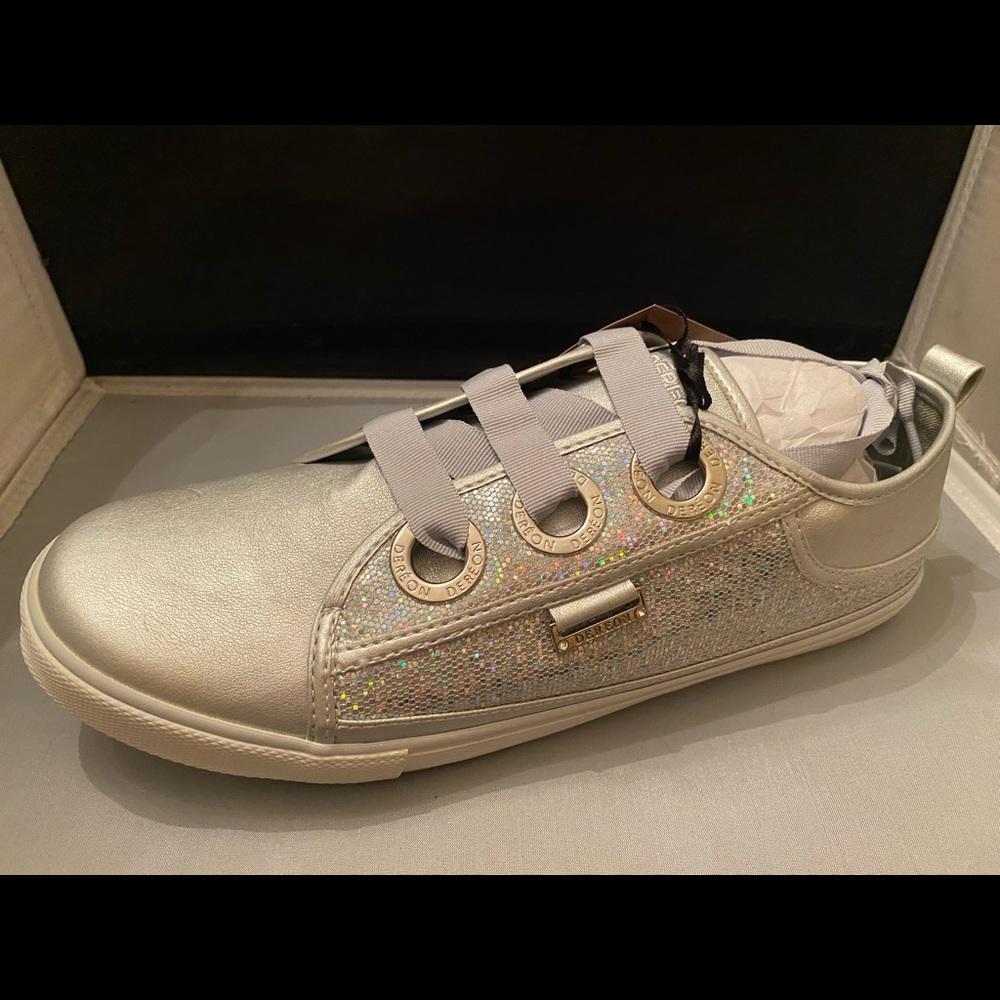 Dereon Silver Triplets MG Sneaker Sz 10 New